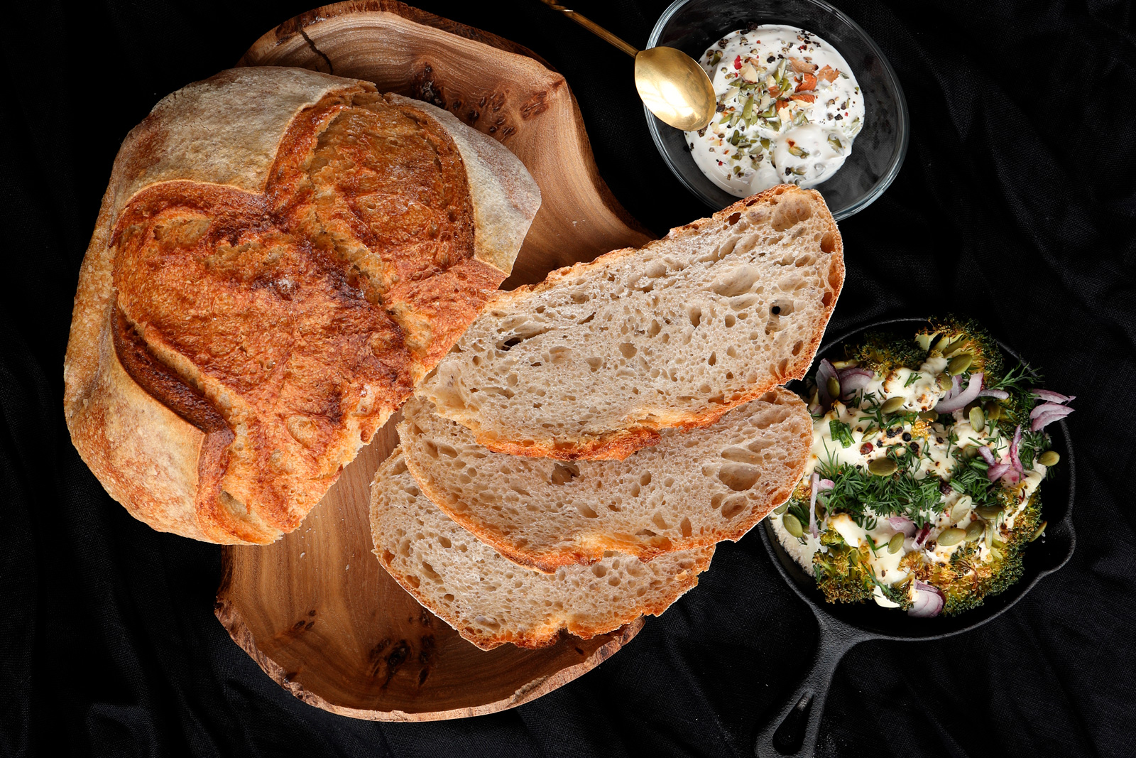 фотоссесия food photo хлеб разрезанный